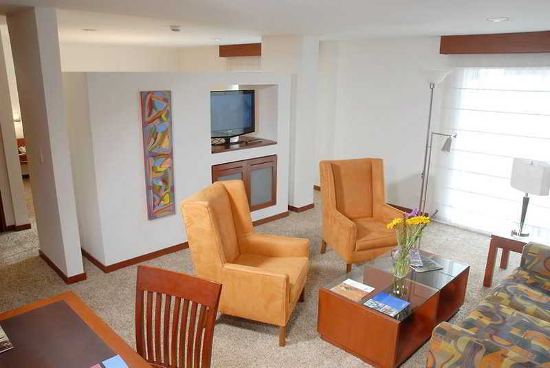 Nh Bogota Pavillon Royal Hotel Buitenkant foto