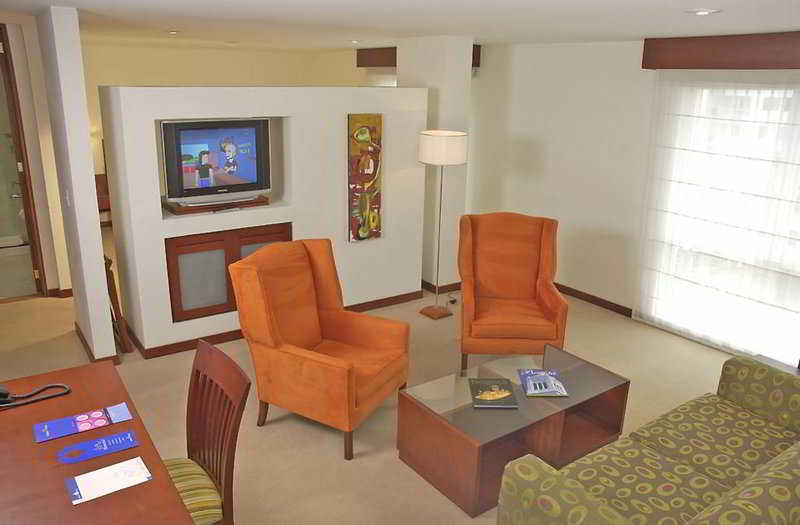 Nh Bogota Pavillon Royal Hotel Buitenkant foto